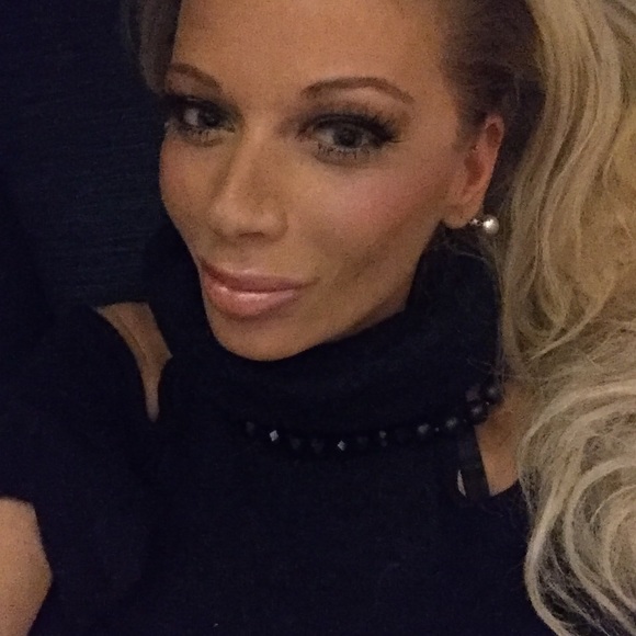 Meet your Posher, Ambrojia - Picture 2 of 7